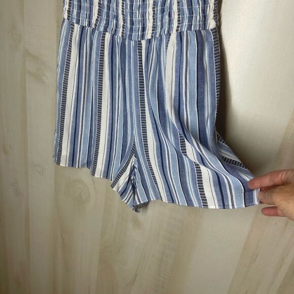 I. N. San Francisco blue and white striped shorts romper, ruffle, size large - Picture 10 of 16